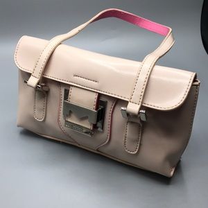 Pink shoulder bag by Mondani
